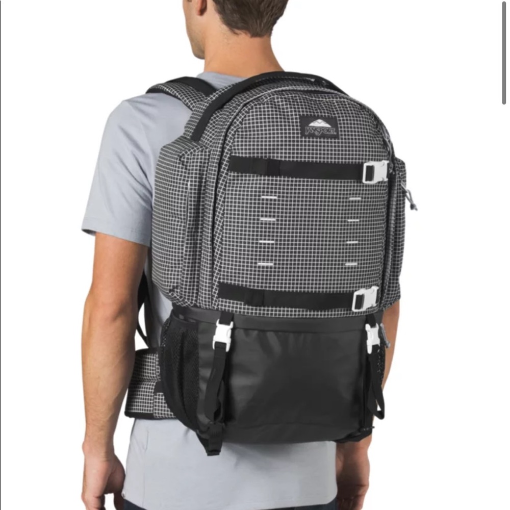 Jansport Far Out 40 pack